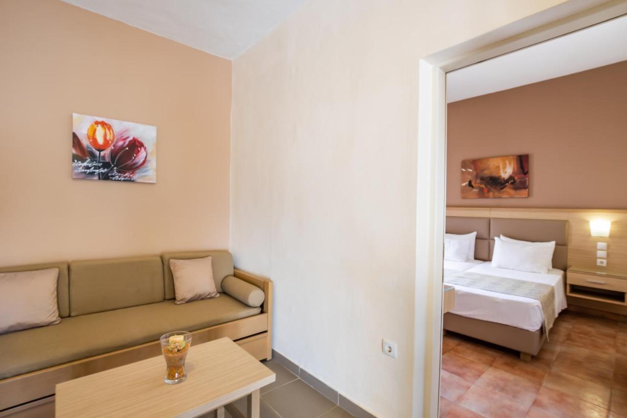 Aphrodite Luxury Studios & Apartments Kárpathosz Kültér fotó
