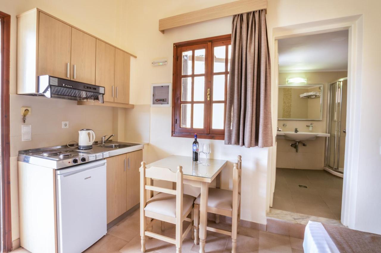 Aphrodite Luxury Studios & Apartments Kárpathosz Kültér fotó