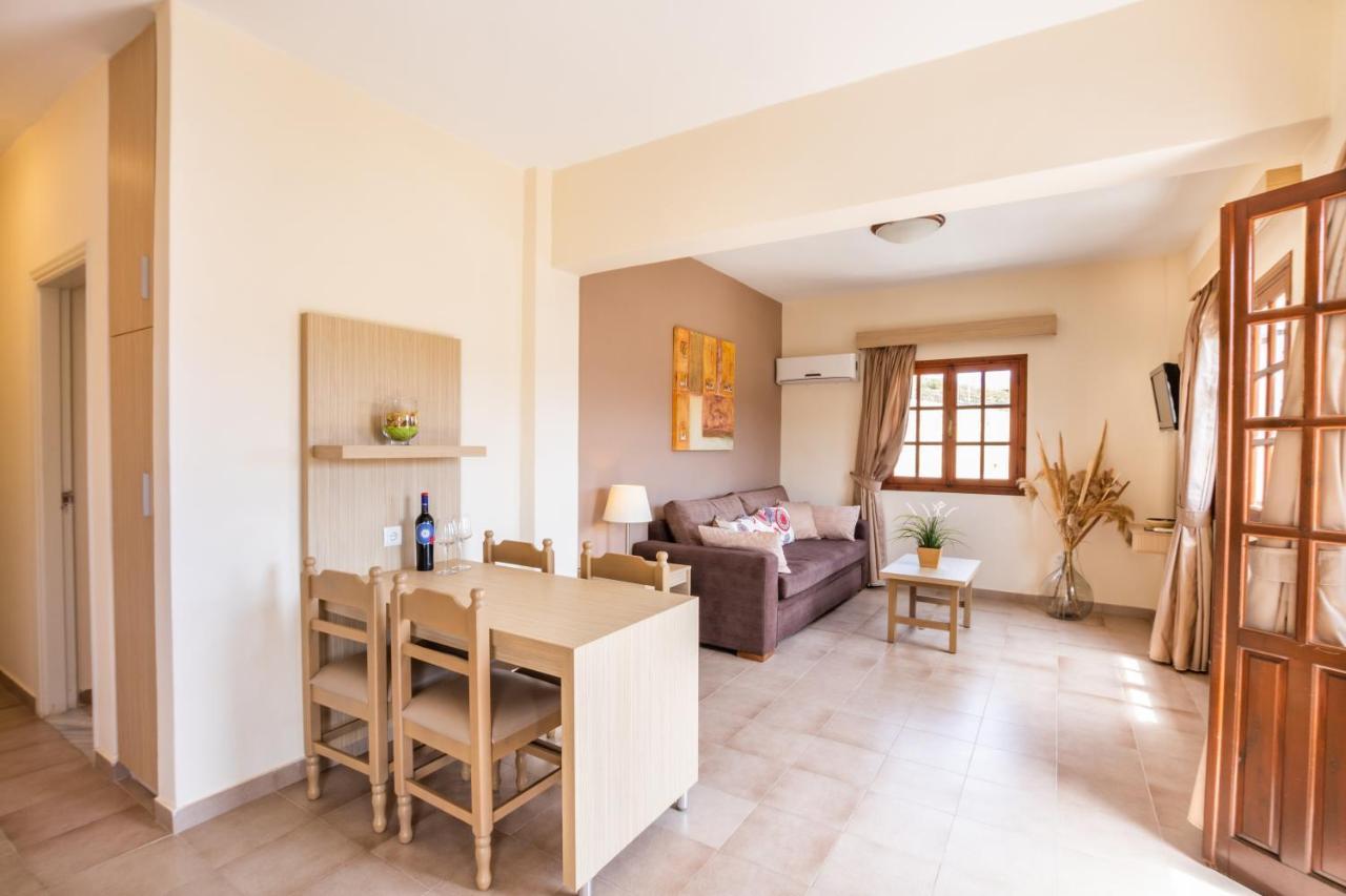 Aphrodite Luxury Studios & Apartments Kárpathosz Kültér fotó