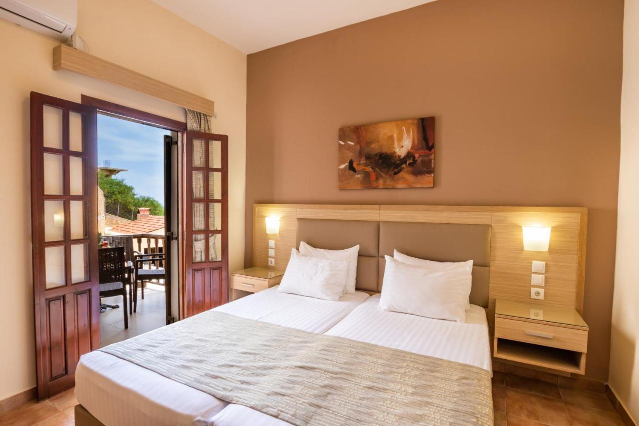 Aphrodite Luxury Studios & Apartments Kárpathosz Kültér fotó