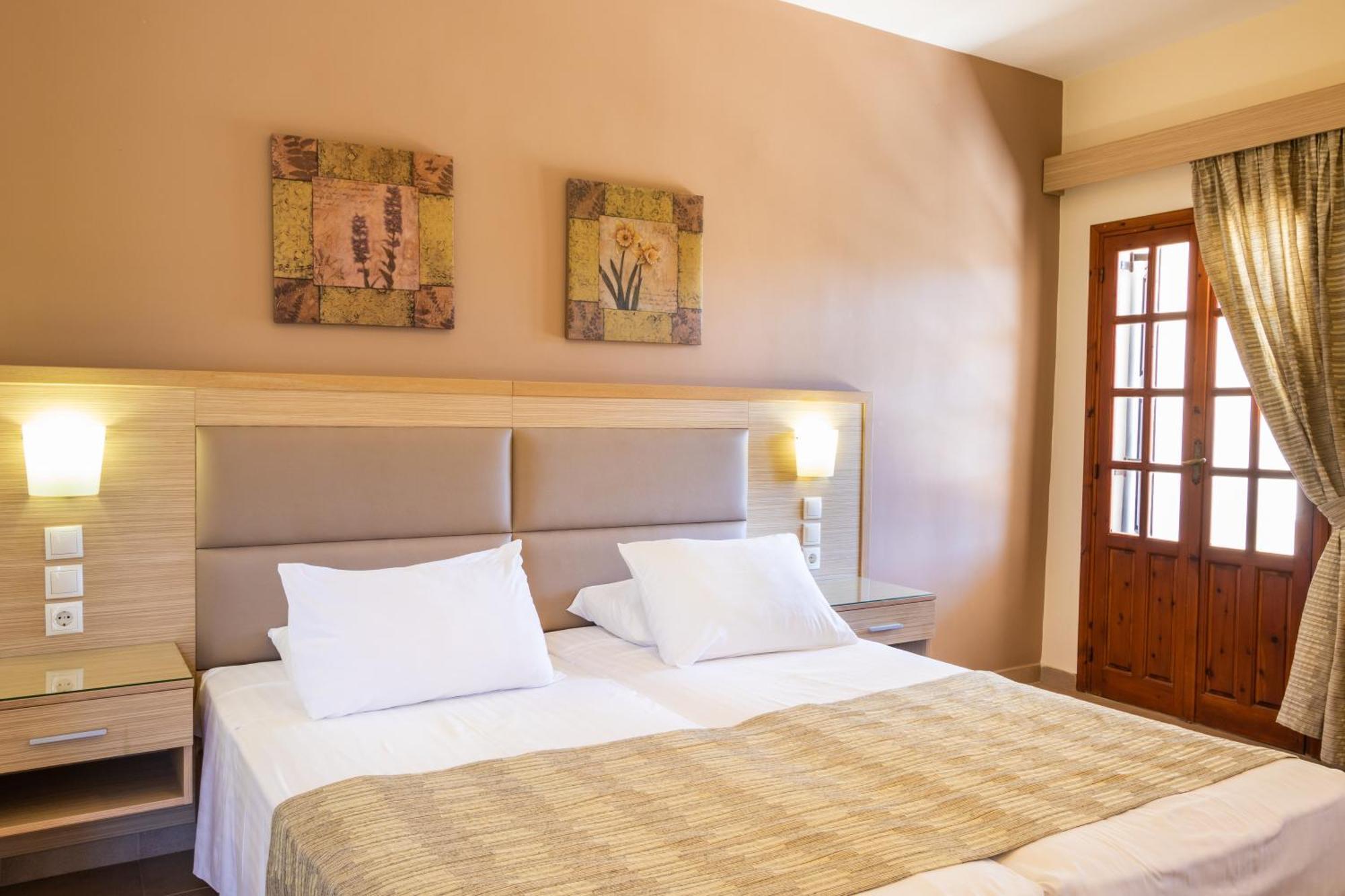 Aphrodite Luxury Studios & Apartments Kárpathosz Kültér fotó