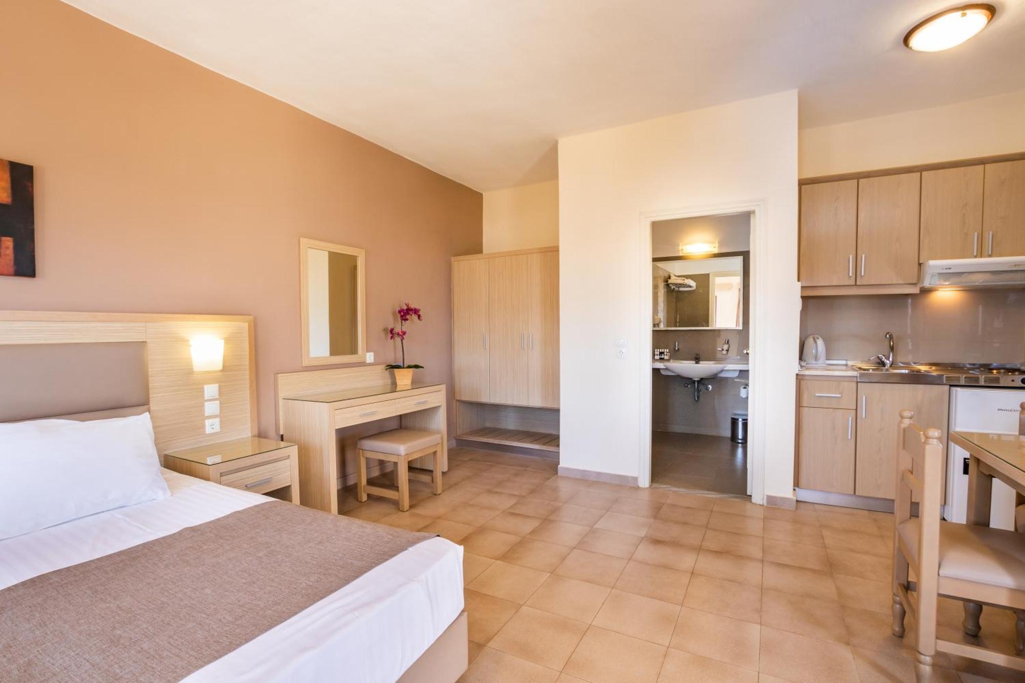 Aphrodite Luxury Studios & Apartments Kárpathosz Kültér fotó